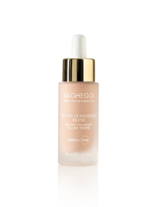 Protector solar fluido iluminador SPF30 de Vagheggi con efecto buena cara y protección UVA y UVB.