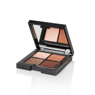 Eyeshadow Palette Lucrezia con cuatro tonos rosados y marrones, larga duración y acabado mate y frost.