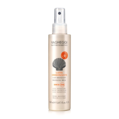 Leche bronceadora SPF30 de Vagheggi resistente al agua para pieles claras.